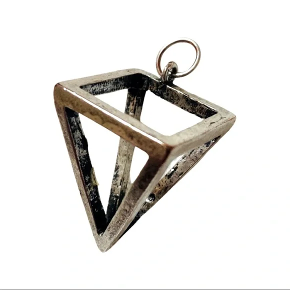 Free Geometric Pendant - Picture 1 of 4